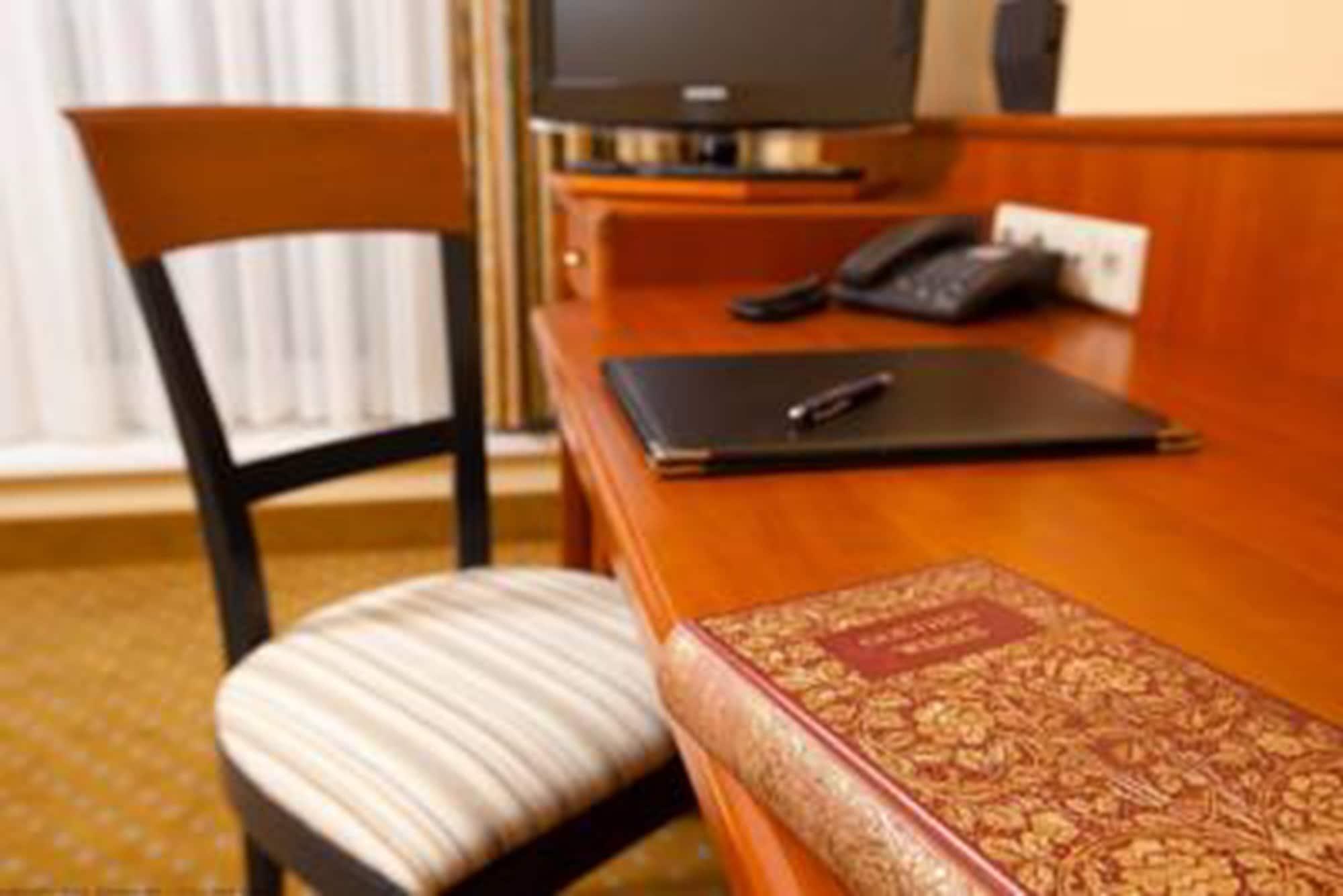 Best Western Hotel Geheimer Rat Магдебург Екстериор снимка