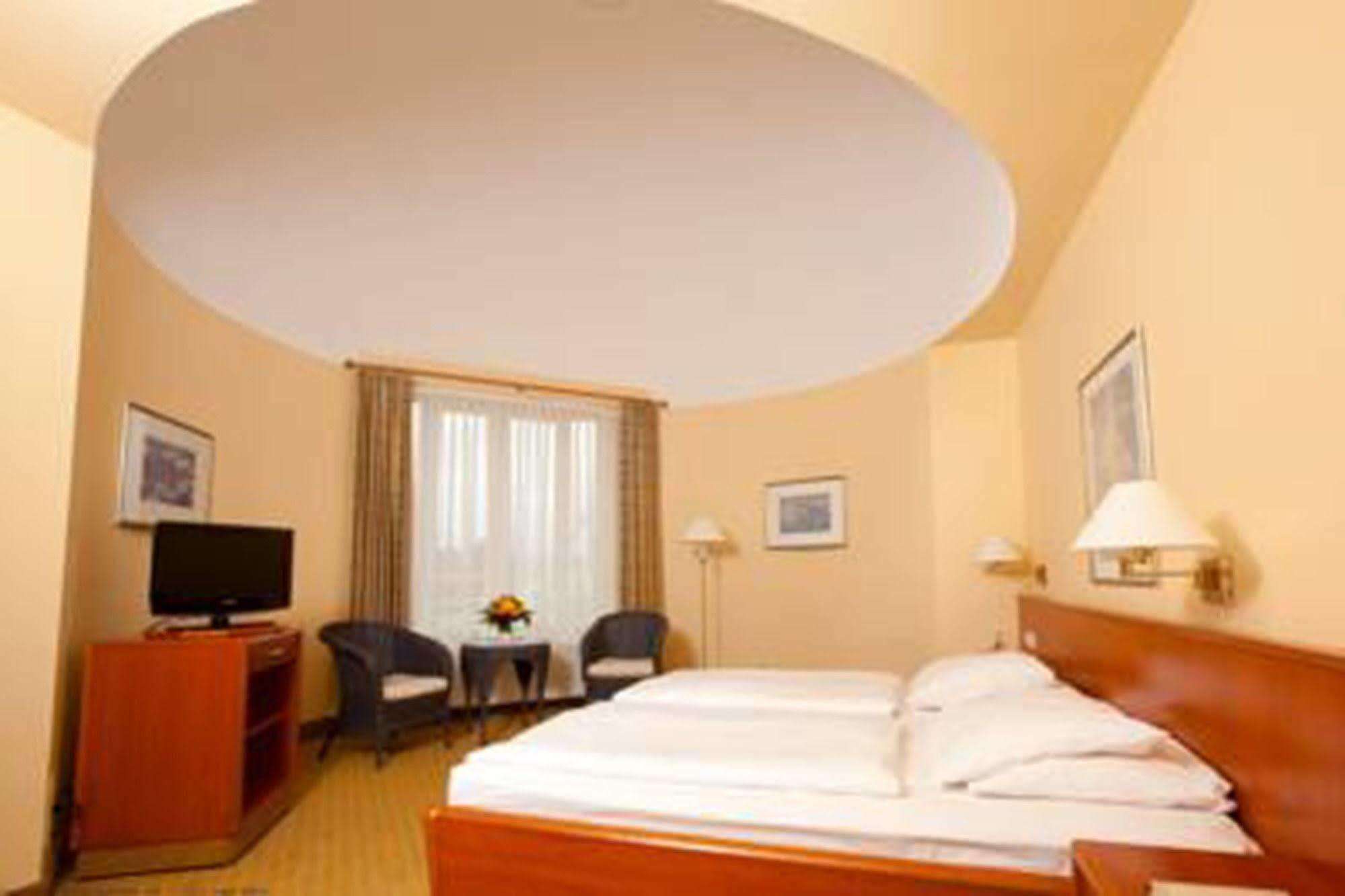Best Western Hotel Geheimer Rat Магдебург Екстериор снимка